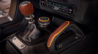 Manual transmission Ford Bronco 2021