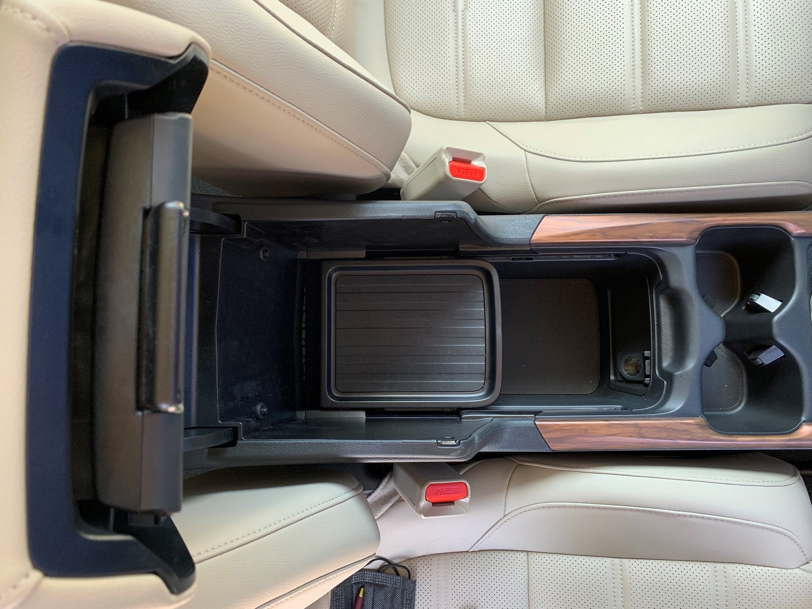 2021 Honda CR-V Hybrid console storage