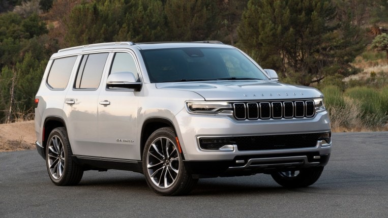 2022 Jeep Wagoneer in silver.