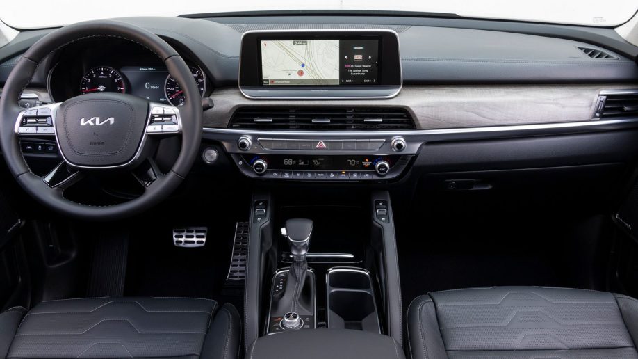2022 Kia Telluride interior dash