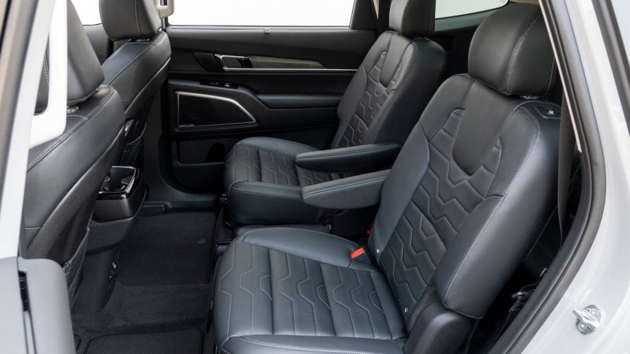 2022 Kia Telluride 2nd row