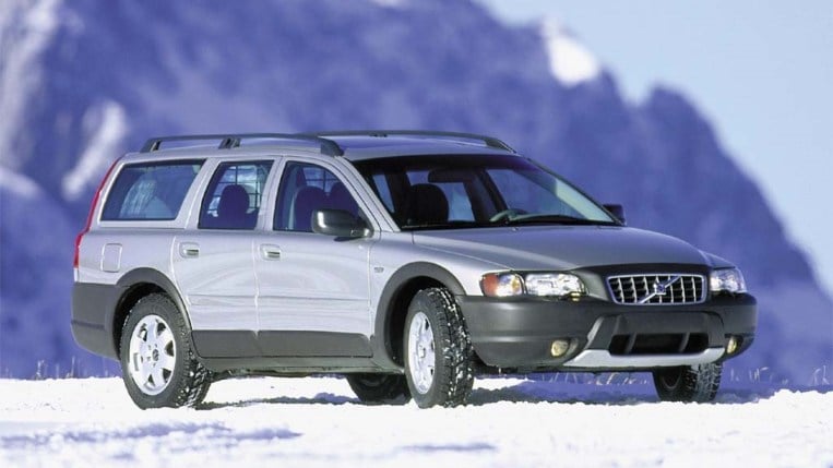 2007 Volvo XC70 Front Three Quarter