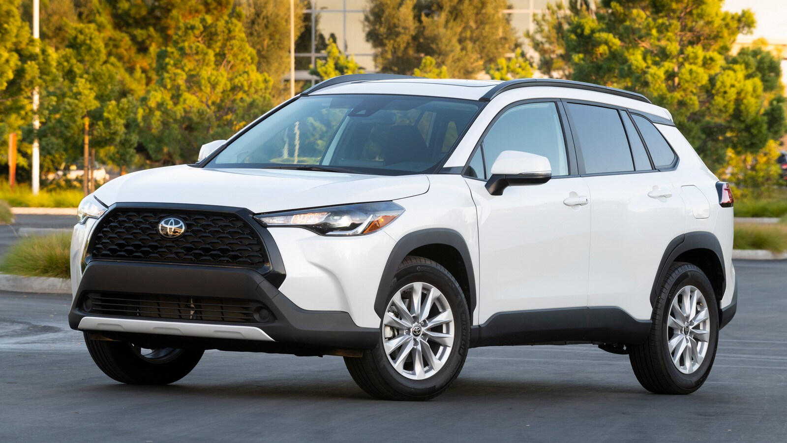 The Best New and Redesigned SUVs for 2022 Kelley Blue Book