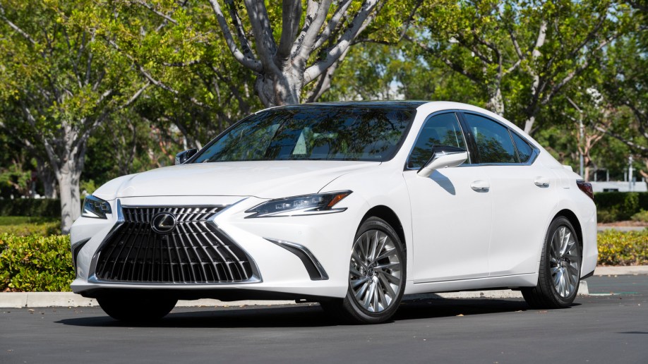 2022 Lexus ES