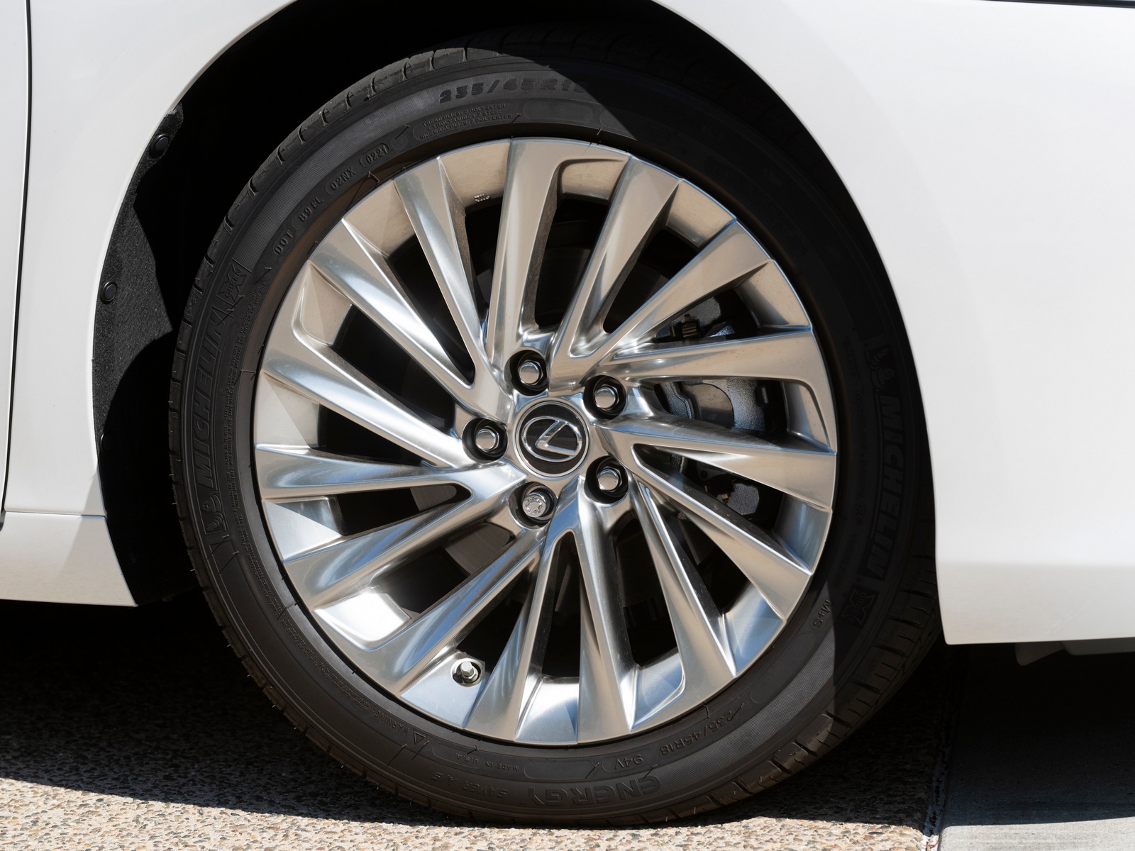 2022 Lexus ES