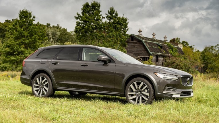 2022 Volvo V90