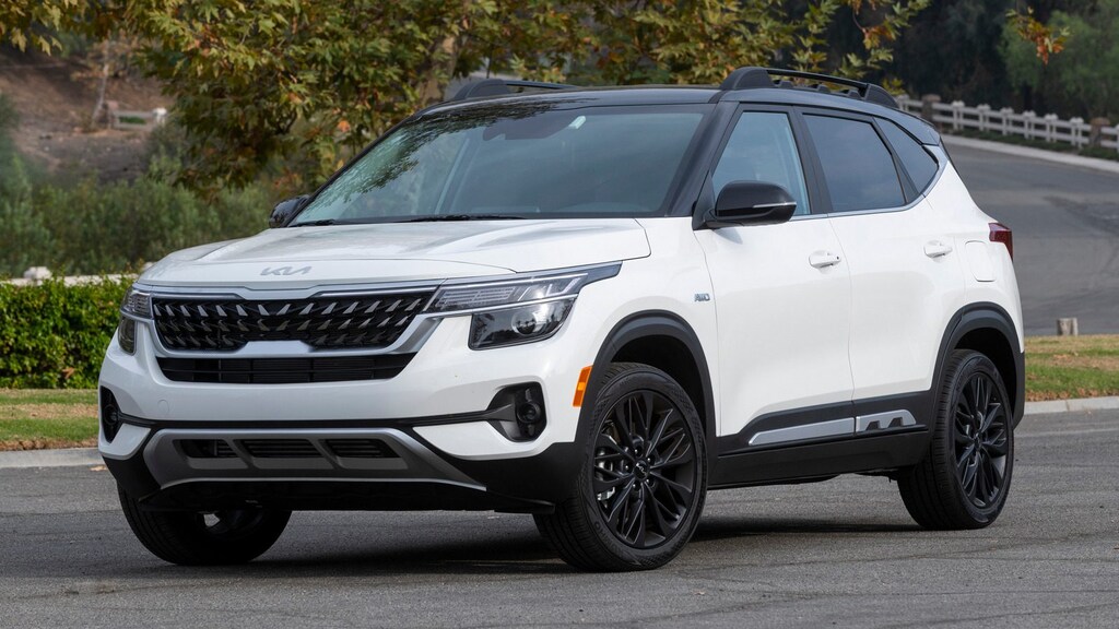 2022 Kia Seltos Vs 2022 Honda HR V Comparison Kelley Blue Book
