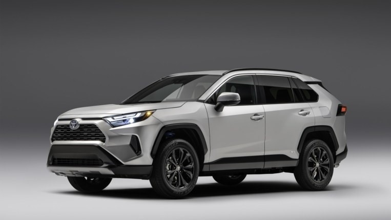 2022 Toyota RAV4 SE