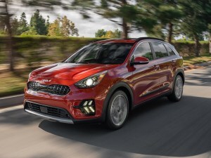2022 Kia Niro in red.