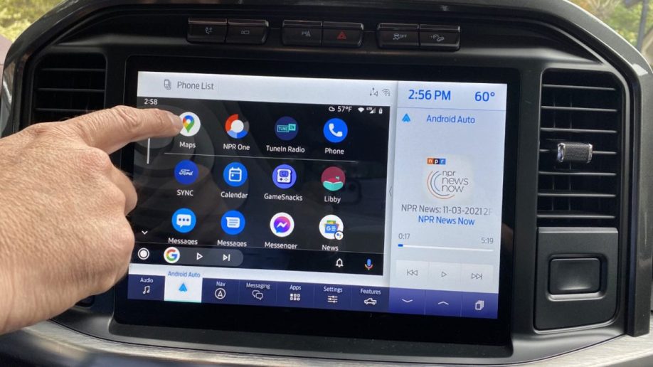 This Device Brings Android Auto and CarPlay to Any Motorcycle -  autoevolution