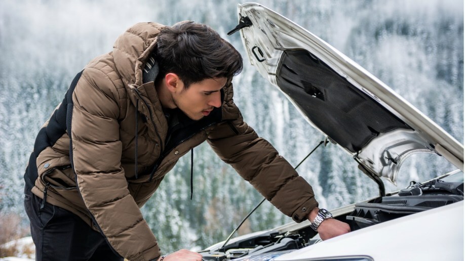 Does a Water Bottle on Your Car Hood Mean You Are in Danger?