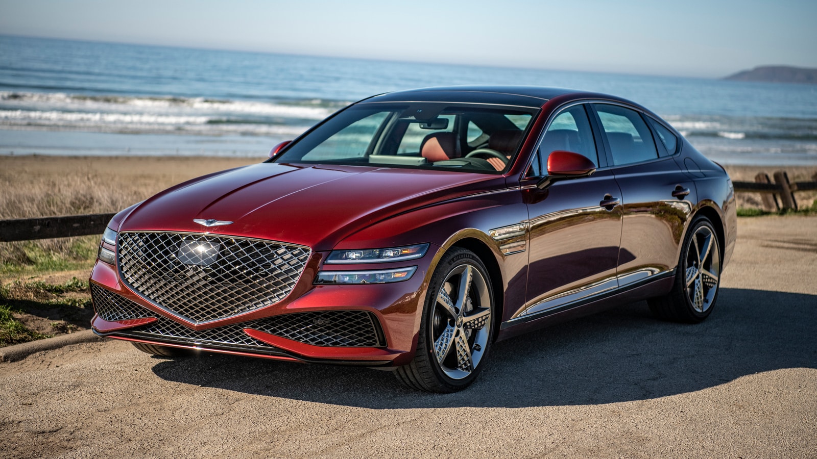 A Look Inside the 2022 Genesis G80 Kelley Blue Book
