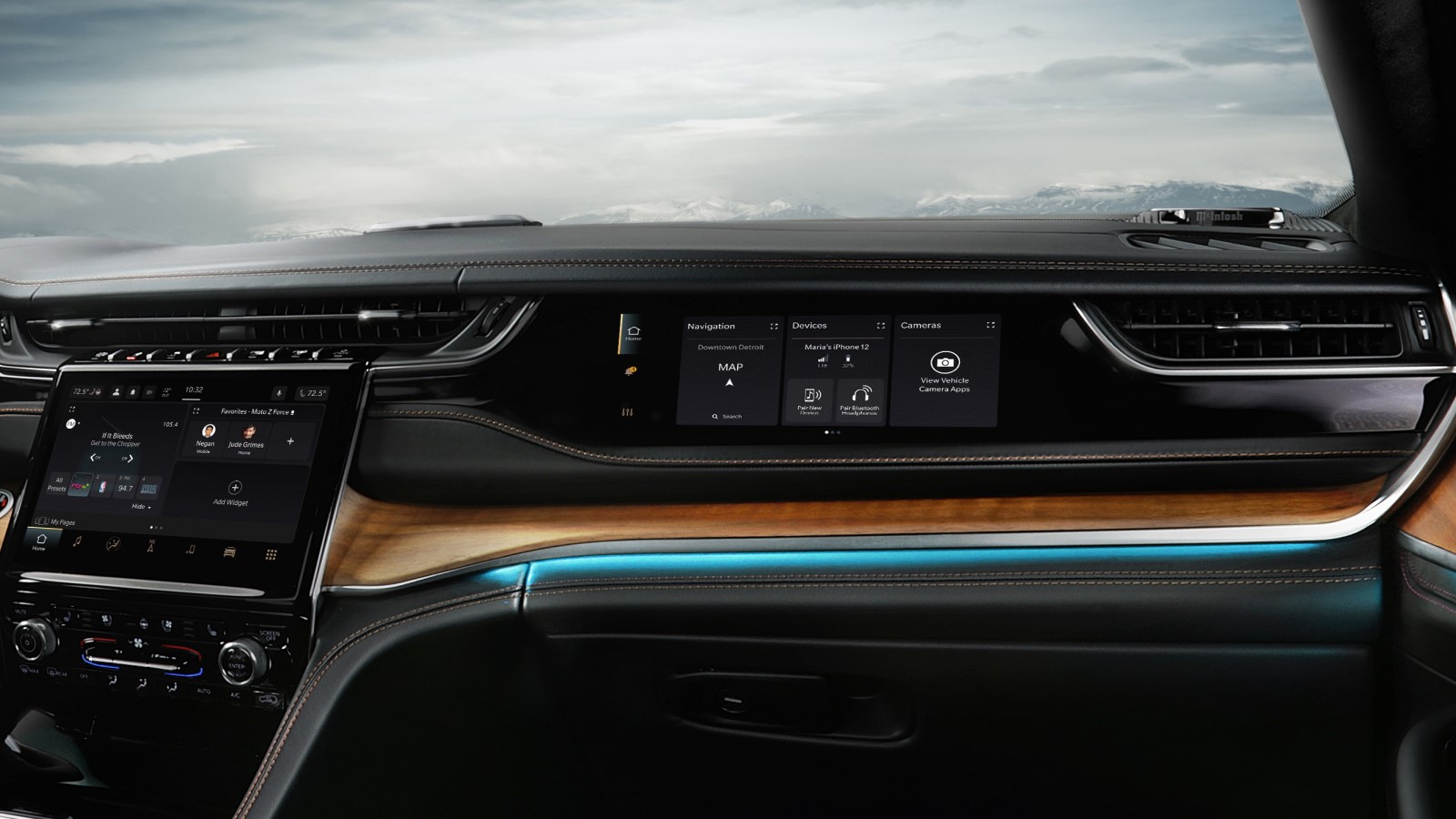 2022 Jeep Grand Cherokee L Gives Front Seat Passenger Their Own Screen
