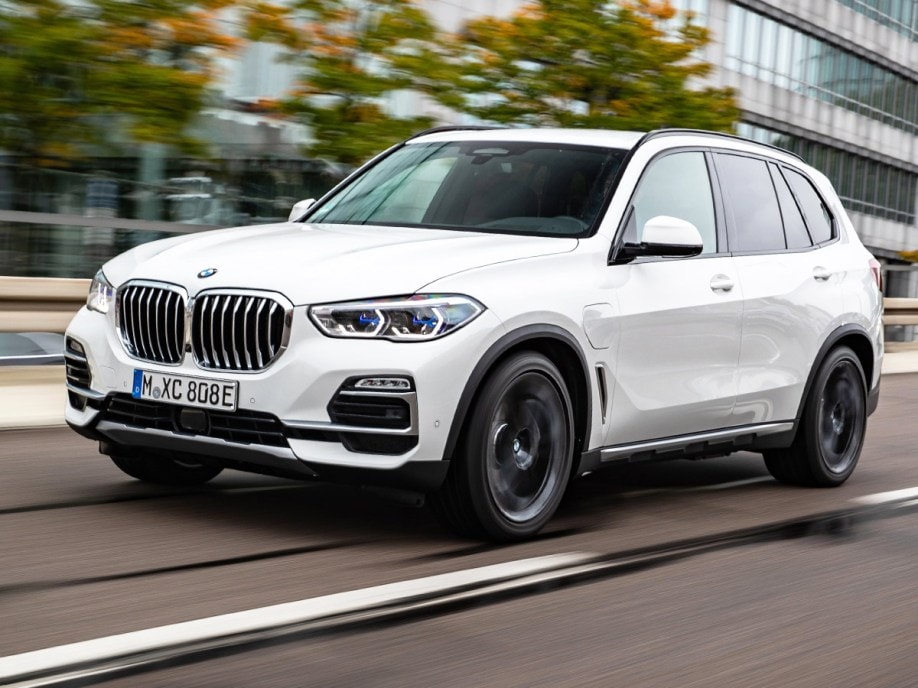 2022 BMW X5 in white.