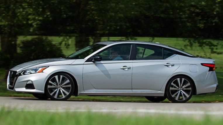 2022 Nissan Altima in silver.