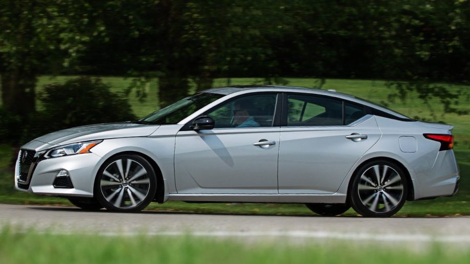 2022 Nissan Altima in silver.