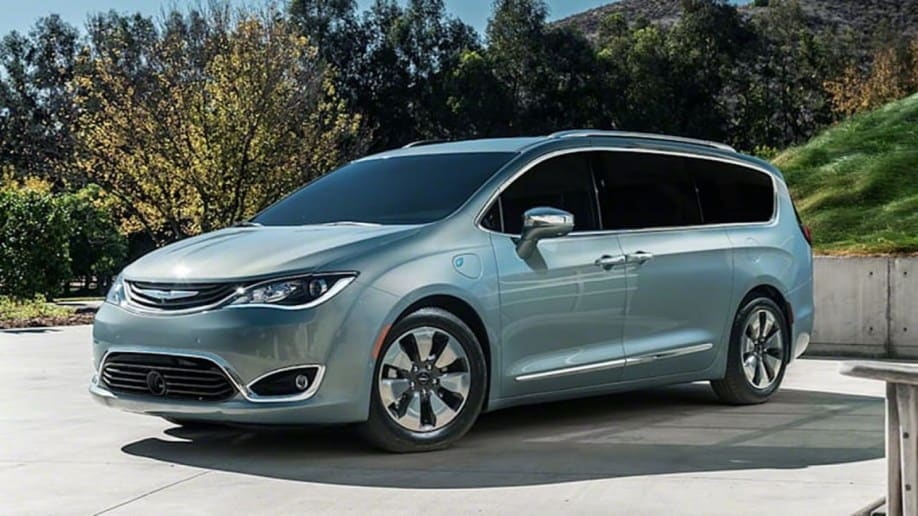 The 2017 Chrysler Pacifica Hybrid seen from a front quarter angle