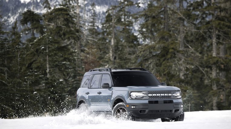 2022 Ford Bronco Sport driving in snow
