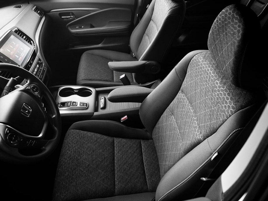 2022 Honda Ridgeline interior