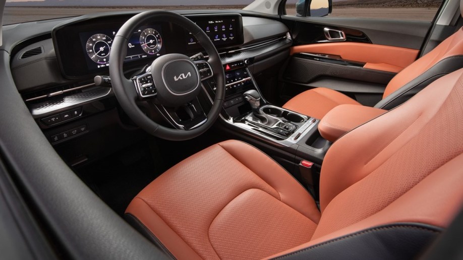 2022 Kia Carnival Interior