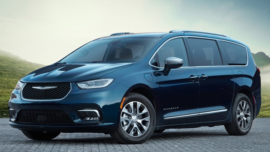 Chrysler Pacifica PHEV in blue.