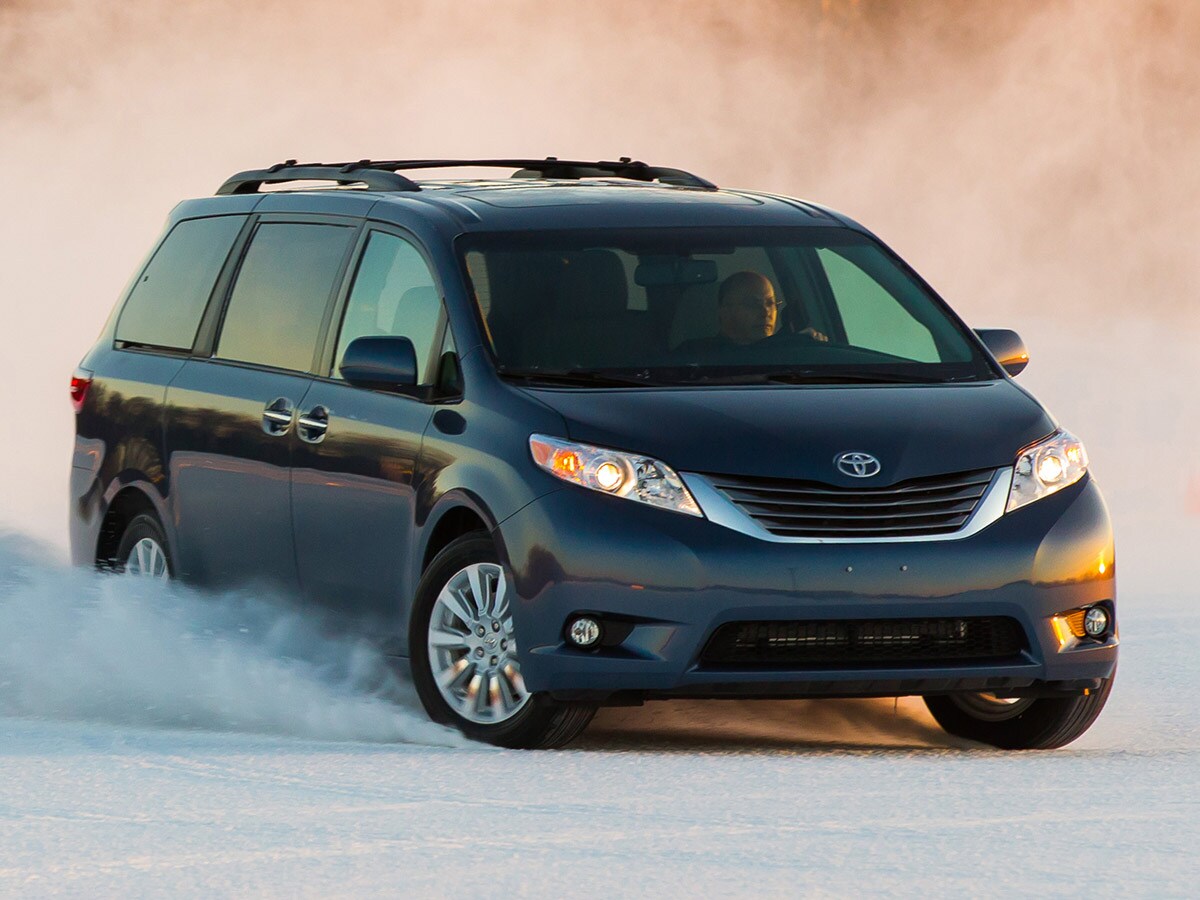 5 Used Minivans Under $20,000 - Kelley Blue Book