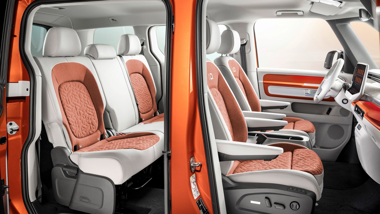 2023 Volkswagen ID. Buzz orange seats