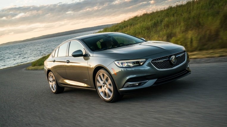 2019 Buick Regal Front Three Quarter