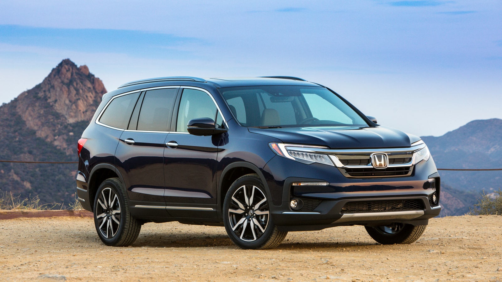 2022 Honda Pilot vs. 2022 Toyota Highlander Comparison Kelley Blue Book