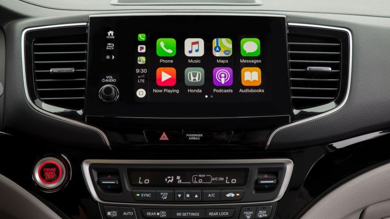 2022 Honda Pilot Elite infotainment screen