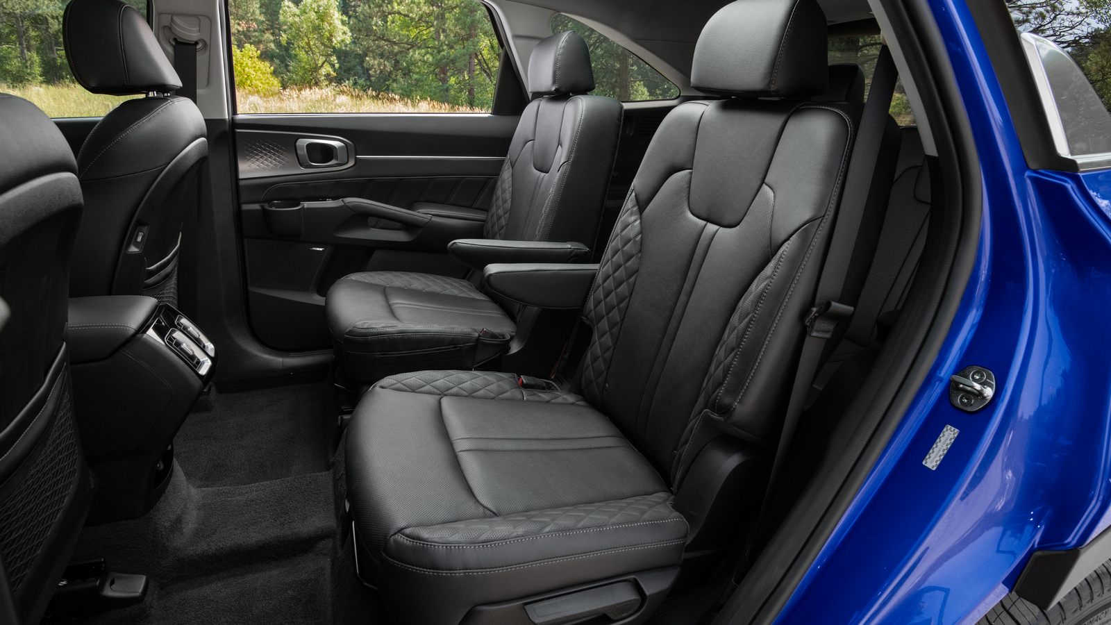2022 Kia Sorento SX captain chairs