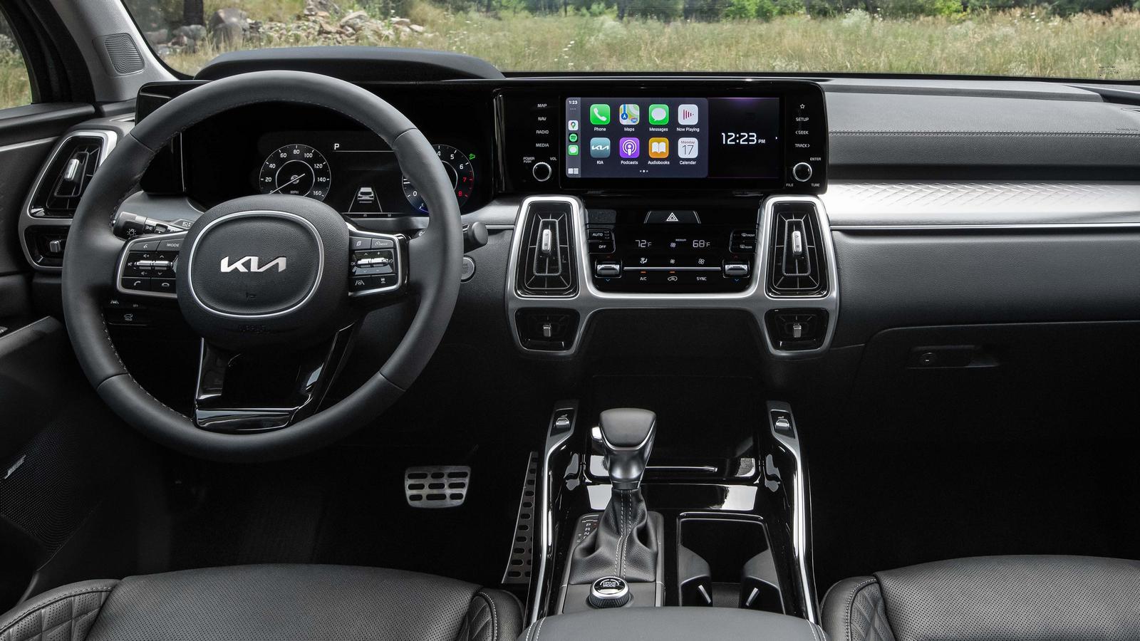 2022 Kia Sorento SX dash detail