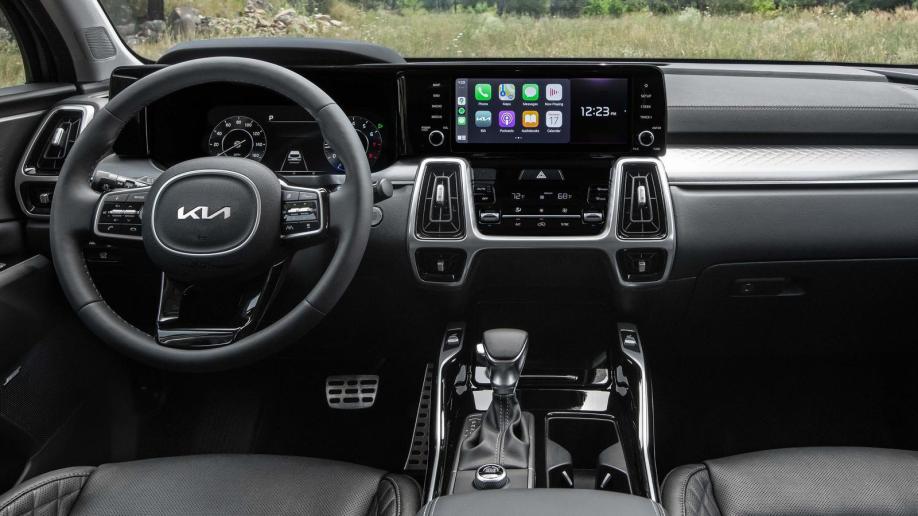 2022 Kia Sorento SX dash detail