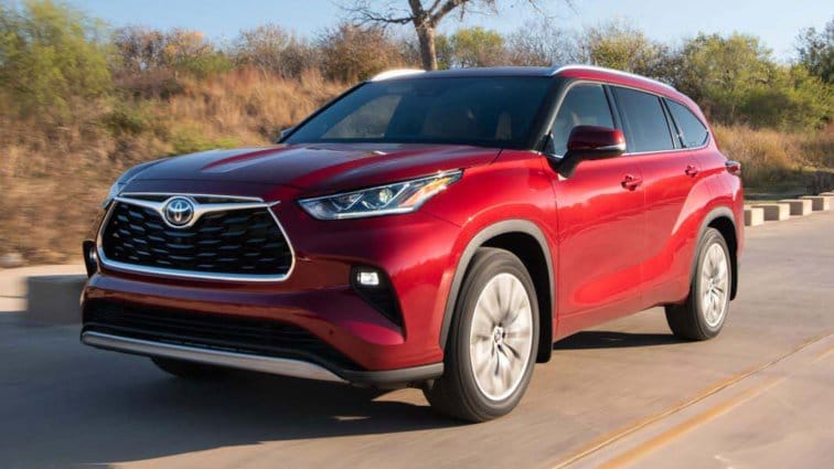 2022 Toyota Highlander Hybrid in red.
