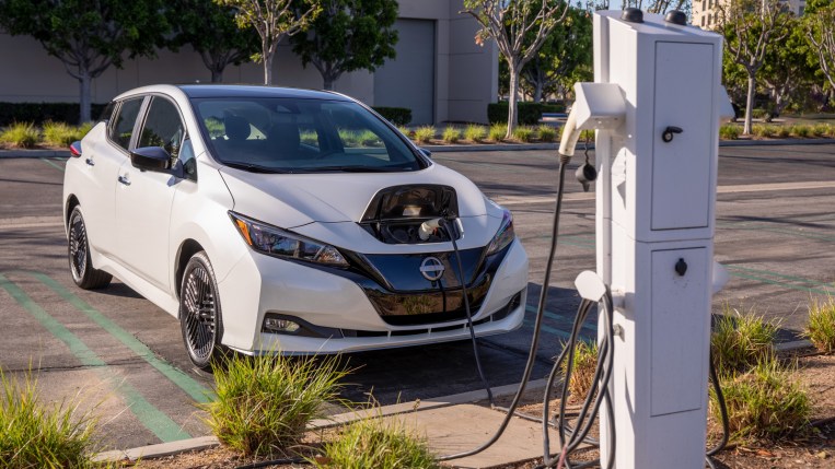 2023 Nissan LEAF charging