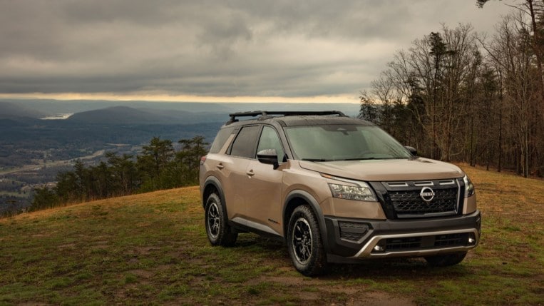 2023 Nissan Pathfinder Rock Creek Front Three Quarter