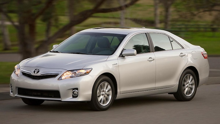 10 Best Used Hybrid Cars Under $10,000 - Kelley Blue Book