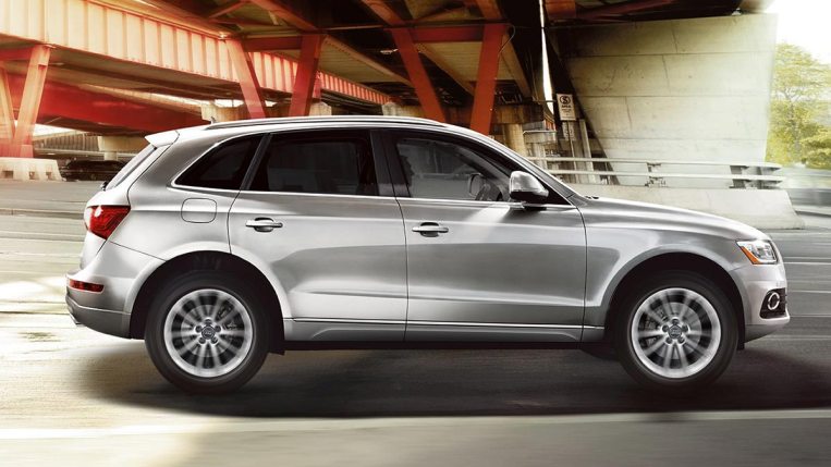 2017 Audi Q5 in silver, driving.