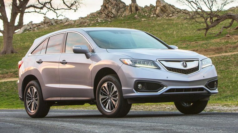 2018 Acura RDX in silver.