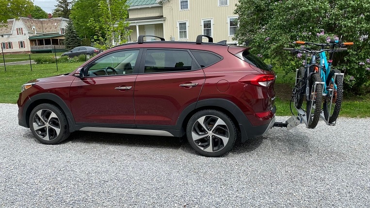 Hyundai Tucson With Hitch Bike Rack Loaded Sideview Hyundai Tucson With Hitch Bike Rack Loaded Sideview 