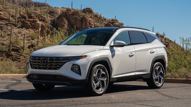 2022 Hyundai Tucson Hybrid in white.