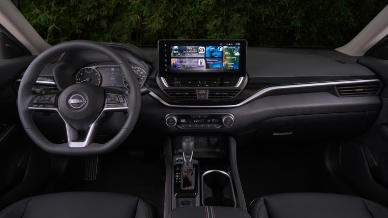 2023 Nissan Altima Interior