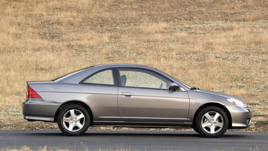 The eighth-generation Honda Civic in gray.