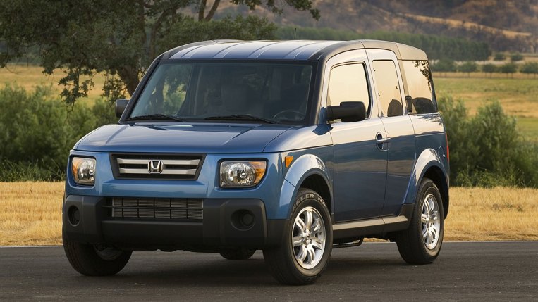 2007 Honda Element in blue.