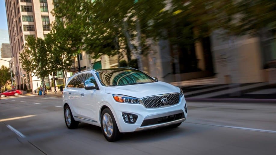 The 2016 Kia Sorento seen from a front quarter angle