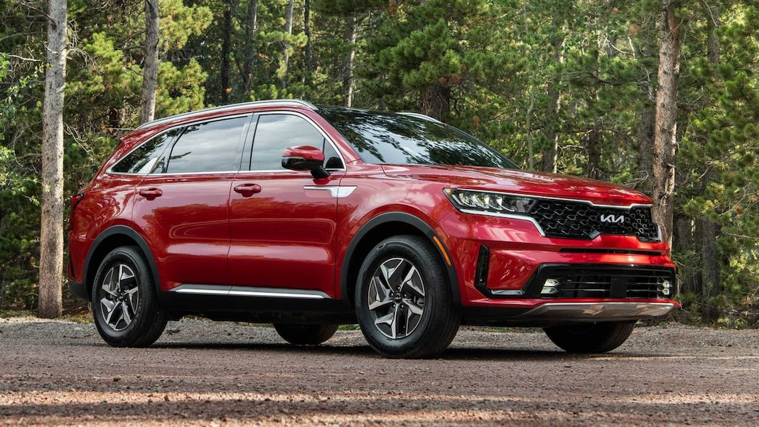 Recall Alert Kia Sorento, Sportage Tow Hitch Fires