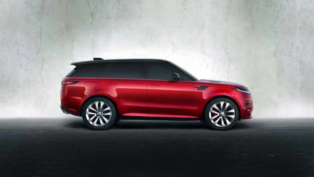 Who Makes Range Rover and Land Rover? - Kelley Blue Book