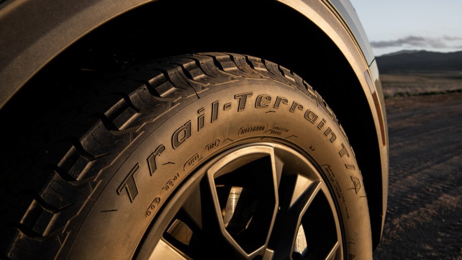 2023 Kia Sportage X-Pro wheel