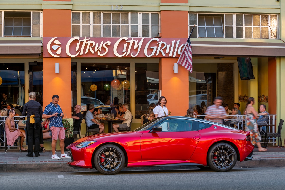 2023-nissan-z-performance-red-11