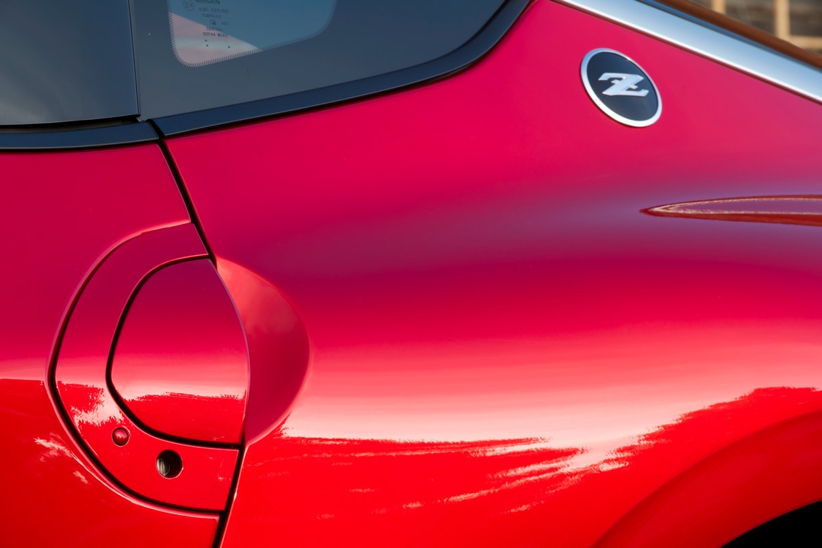 2023-nissan-z-performance-red-13